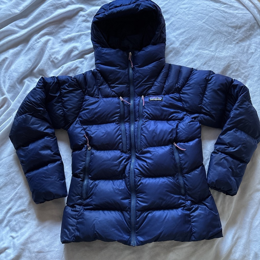 Patagonia Navy Blue Women's Puffer Jacket with Hood